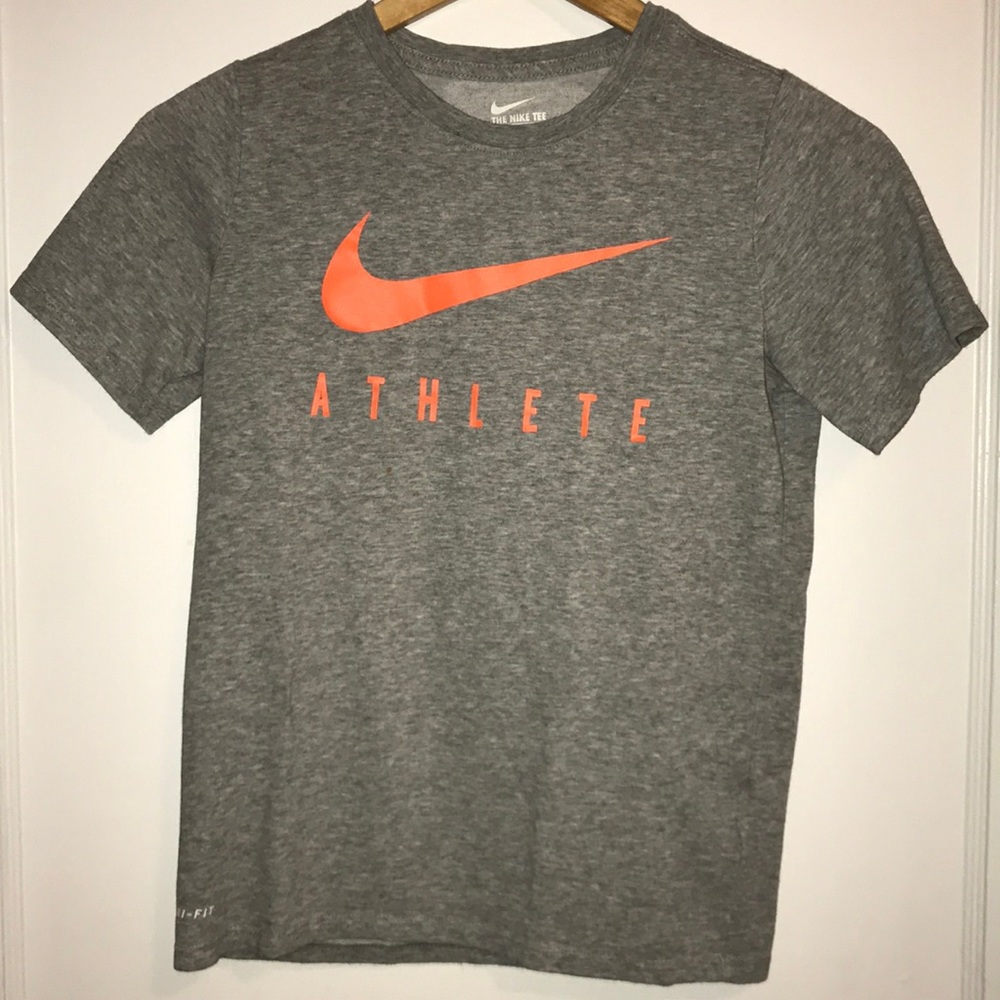 Nike tee